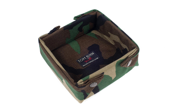 A Small Tray Bien in Beaver Camo.
